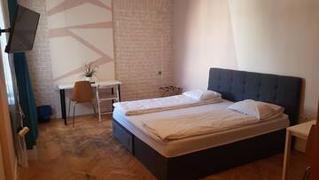 Фотографии Хостелы Hostel Chmielna 5 Rooms & Apartments г. Варшава (Польша) №3 Фото Хостелы Hostel Chmielna 5 Rooms & Apartments г. Варшава 3