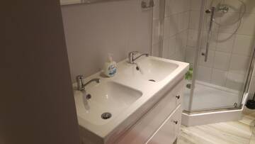 Фотографии Хостелы Rent0nline Niepodleglosci Rooms Metro г. Варшава (Польша) №4 Фото Хостелы Rent0nline Niepodleglosci Rooms Metro г. Варшава 4