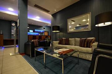 Фотографии Отель Holiday Inn Express Warsaw Airport г. Варшава (Польша) №3 Фото Отель Holiday Inn Express Warsaw Airport г. Варшава 3