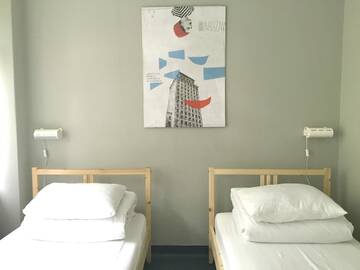 Фото номера Трехместный номер с основными удобствами Хостелы Cloud Hostel г. Варшава 5