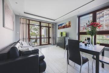 Фото номера Апартаменты с балконом Апартаменты P&amp;O Serviced Apartments FABRYCZNA г. Варшава 9
