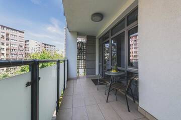 Фото номера Апартаменты с балконом Апартаменты P&amp;O Serviced Apartments FABRYCZNA г. Варшава 11