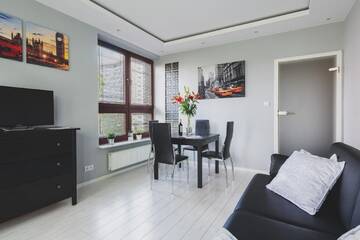 Фото номера Апартаменты с балконом Апартаменты P&amp;O Serviced Apartments FABRYCZNA г. Варшава 7
