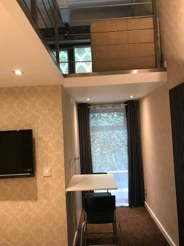 Фото номера Полулюкс Делюкс Апартаменты Apart Lofts Car Factory by WarsawResidence Group г. Варшава 17