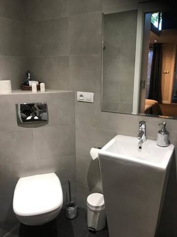 Фото номера Полулюкс Делюкс Апартаменты Apart Lofts Car Factory by WarsawResidence Group г. Варшава 25