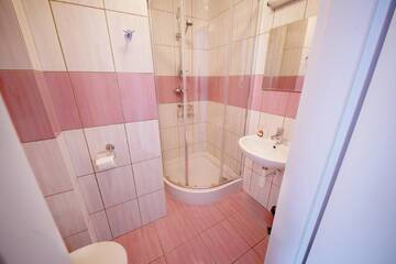 Фото номера Одноместный номер с собственной ванной комнатой Хостелы eMKa Hostel г. Варшава 2