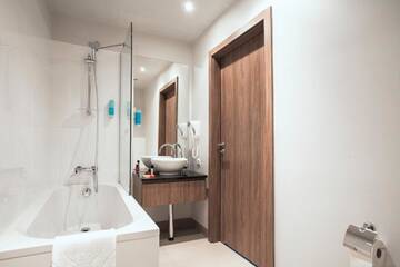 Фото номера Люкс &quot;Комфорт&quot; Апартаменты Oxygen Residence г. Варшава 6
