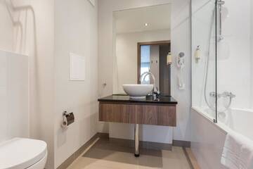 Фото номера Люкс &quot;Комфорт&quot; Апартаменты Oxygen Residence г. Варшава 10