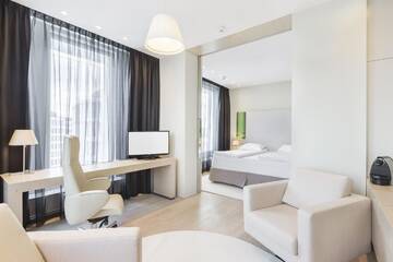 Фото номера Двухместный номер &quot;Гранд&quot; с 1 кроватью Отель Sound Garden Hotel Airport г. Варшава 2