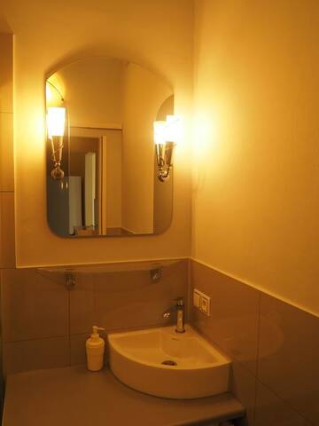 Фото номера Номер-студио Bracka Хостелы Hostel Chmielna 5 Rooms &amp; Apartments г. Варшава 4