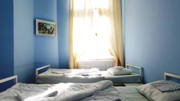 Фото номера Двухместный номер с 2 отдельными кроватями и общей ванной комнатой Хостелы Hostel Witt г. Варшава 25