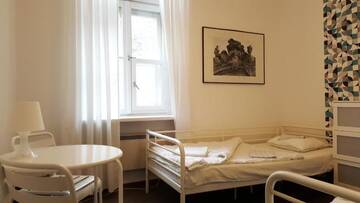 Фото номера Двухместный номер с 2 отдельными кроватями и общей ванной комнатой Хостелы Hostel Witt г. Варшава 34