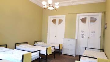 Фото номера Односпальная кровать в пятиместном общем номере Хостелы Hostel Witt г. Варшава 3