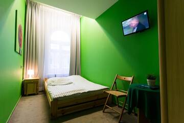 Фото номера Двухместный номер с 1 кроватью и общей ванной комнатой Хостелы Moon Hostel г. Варшава 3