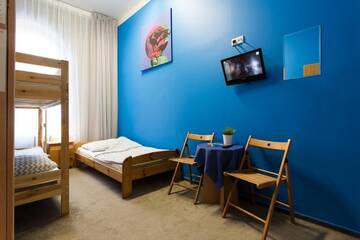 Фото номера Трехместный номер с общей ванной комнатой Хостелы Moon Hostel г. Варшава 3