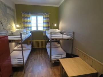 Фото номера Кровать в общем 6-местном номере Хостелы New World St. Hostel г. Варшава 3