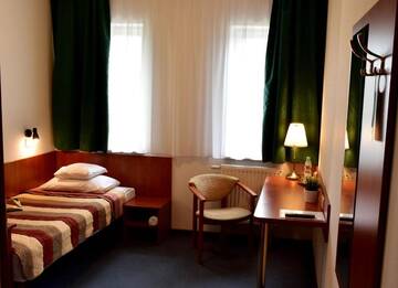 Фото номера Одноместный номер Отель Hotel Złote Dęby г. Варшава 11