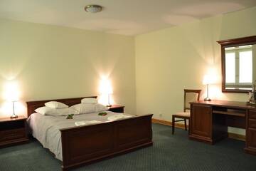 Фото номера Двухместный номер с 2 отдельными кроватями Отель Hotel Łazienkowski г. Варшава 7