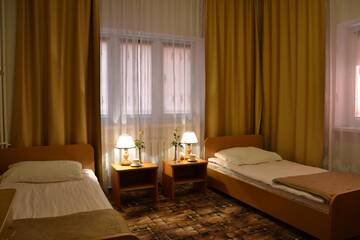 Фото номера Двухместный номер с 2 отдельными кроватями Отель Hotel Karat г. Варшава 2