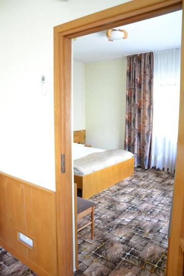 Фото номера Улучшенный двухместный номер с 1 кроватью Отель Hotel Karat г. Варшава 12