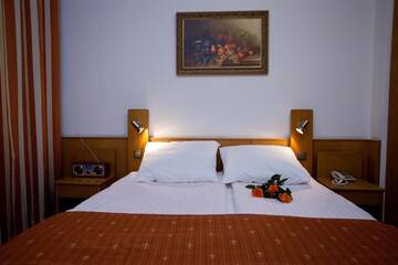 Фото номера Улучшенный двухместный номер с 1 кроватью Отель Hotel Karat г. Варшава 13