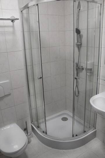 Фото номера Двухместный номер эконом-класса с 2 отдельными кроватями Отель Hotel Gordon г. Варшава 2