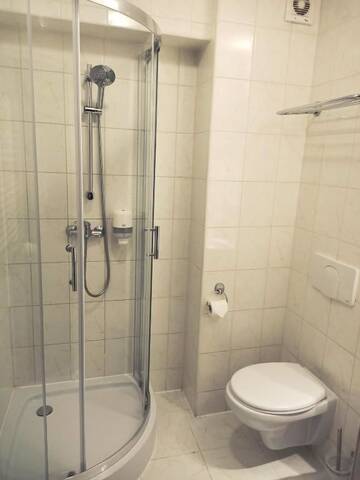 Фото номера Семейный номер (для 4 взрослых) Отель Hotel Gordon г. Варшава 9