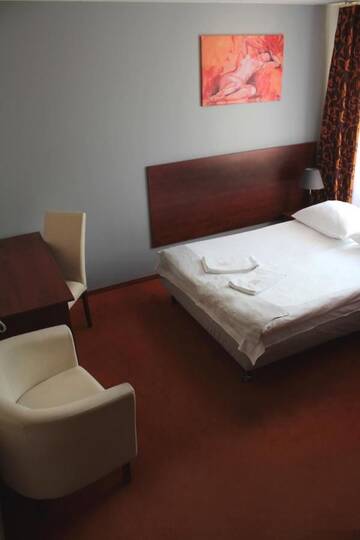 Фото номера Стандартный двухместный номер с 1 кроватью Отель Hotel Gordon г. Варшава 5