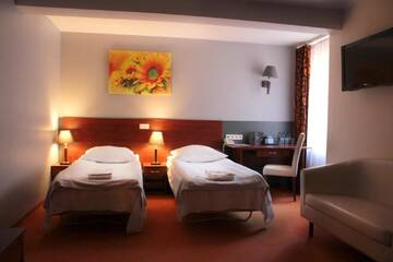 Фото номера Стандартный трехместный номер Отель Hotel Gordon г. Варшава 2
