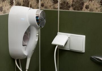 Фото номера Двухместный номер с 2 отдельными кроватями и ванной комнатой Отели типа «постель и завтрак» Helvetia Hostel Plus г. Варшава 15
