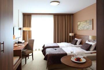 Фото номера Стандартный двухместный номер с 2 отдельными кроватями Отель Arche Hotel Puławska Residence г. Варшава 9