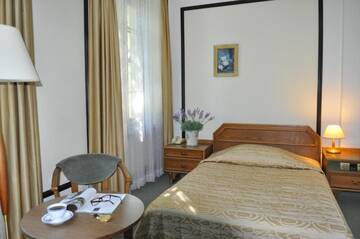 Фото номера Двухместный номер с 1 кроватью Отель Hotel "Zajazd Napoleoński" г. Варшава 7