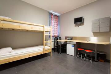 Фото номера Четырехместный номер с общей ванной комнатой Хостелы Hostel Siennicka г. Варшава 9