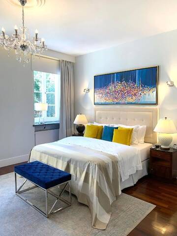 Фото номера Royal Suite with Market Square view (180m2) Апарт-отели MONDRIAN Luxury Suites &amp; Apartments Old Town Market Square I г. Варшава 13