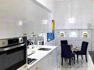 Фото номера Luxury 2 Bedroom Deluxe Suite with Old Town view - 77 m2 Апарт-отели MONDRIAN Luxury Suites &amp; Apartments Old Town Market Square I г. Варшава 5
