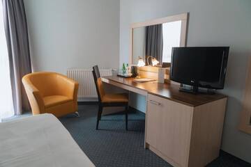 Фото номера Двухместный номер с 2 односпальными кроватями Отель Best Western Hotel Poleczki г. Варшава 7