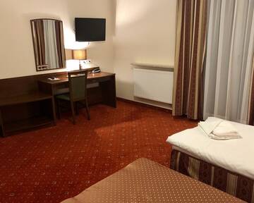 Фото номера Двухместный номер с 1 кроватью Отель Hotel "Na Uboczu" г. Варшава 5