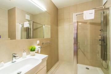 Фото номера Улучшенные апартаменты с 1 спальней Апарт-отели EXCLUSIVE Aparthotel г. Варшава 12