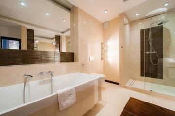 Фото номера Улучшенные апартаменты с 2 спальнями Апарт-отели EXCLUSIVE Aparthotel г. Варшава 3