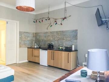 Фото номера Большой двухместный номер с 1 кроватью Хостелы Chillout Hostel г. Варшава 4