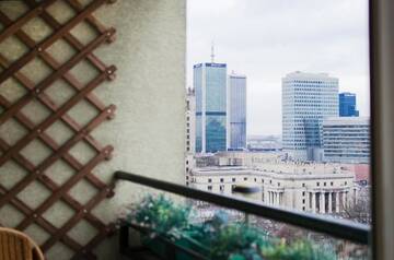 Фото номера Улучшенные апартаменты с 1 спальней и балконом - 16 этаж Апартаменты Hosapartments City Center г. Варшава 10