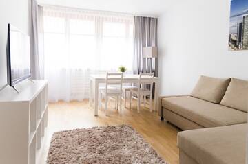 Фото номера Апартаменты с балконом Апартаменты Hosapartments City Center г. Варшава 4