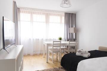Фото номера Апартаменты с балконом Апартаменты Hosapartments City Center г. Варшава 8