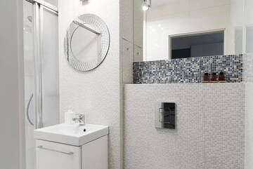 Фото номера Номер-студио Эконом (3 взрослых) Апартаменты Hosapartments City Center г. Варшава 6