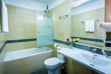 Фото номера Улучшенный люкс Апарт-отели Warsaw Apartments - Apartamenty Sadyba г. Варшава 3