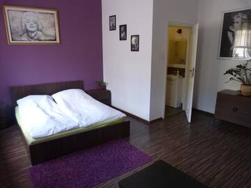 Фото номера Четырехместный номер с собственной ванной комнатой Хостелы Hostel Camera г. Варшава 2
