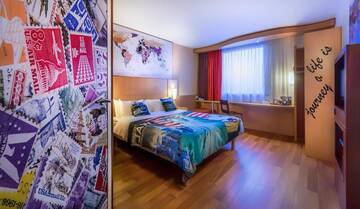 Фото номера Двухместный номер с 1 кроватью Отель Ibis Warszawa Reduta г. Варшава 33