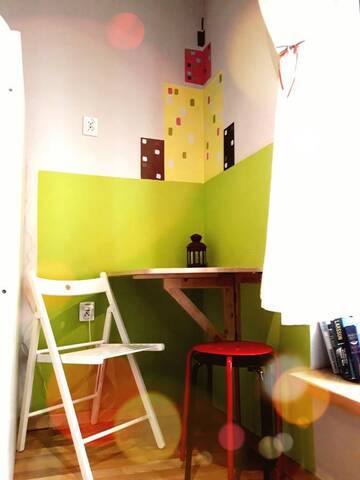 Фото номера Кровать в общем номере с 4 кроватями Хостелы Tapir Hostel г. Варшава 3