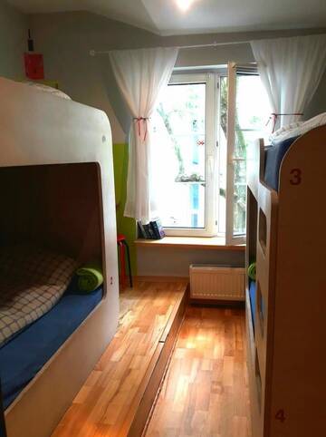Фото номера Кровать в общем номере с 4 кроватями Хостелы Tapir Hostel г. Варшава 4