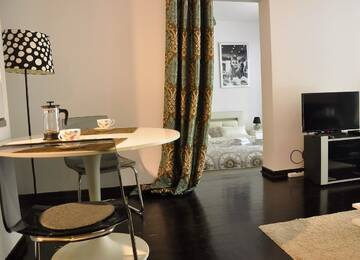 Фото номера Апартаменты с балконом Апартаменты Prudentia Apartments Wspólna г. Варшава 7